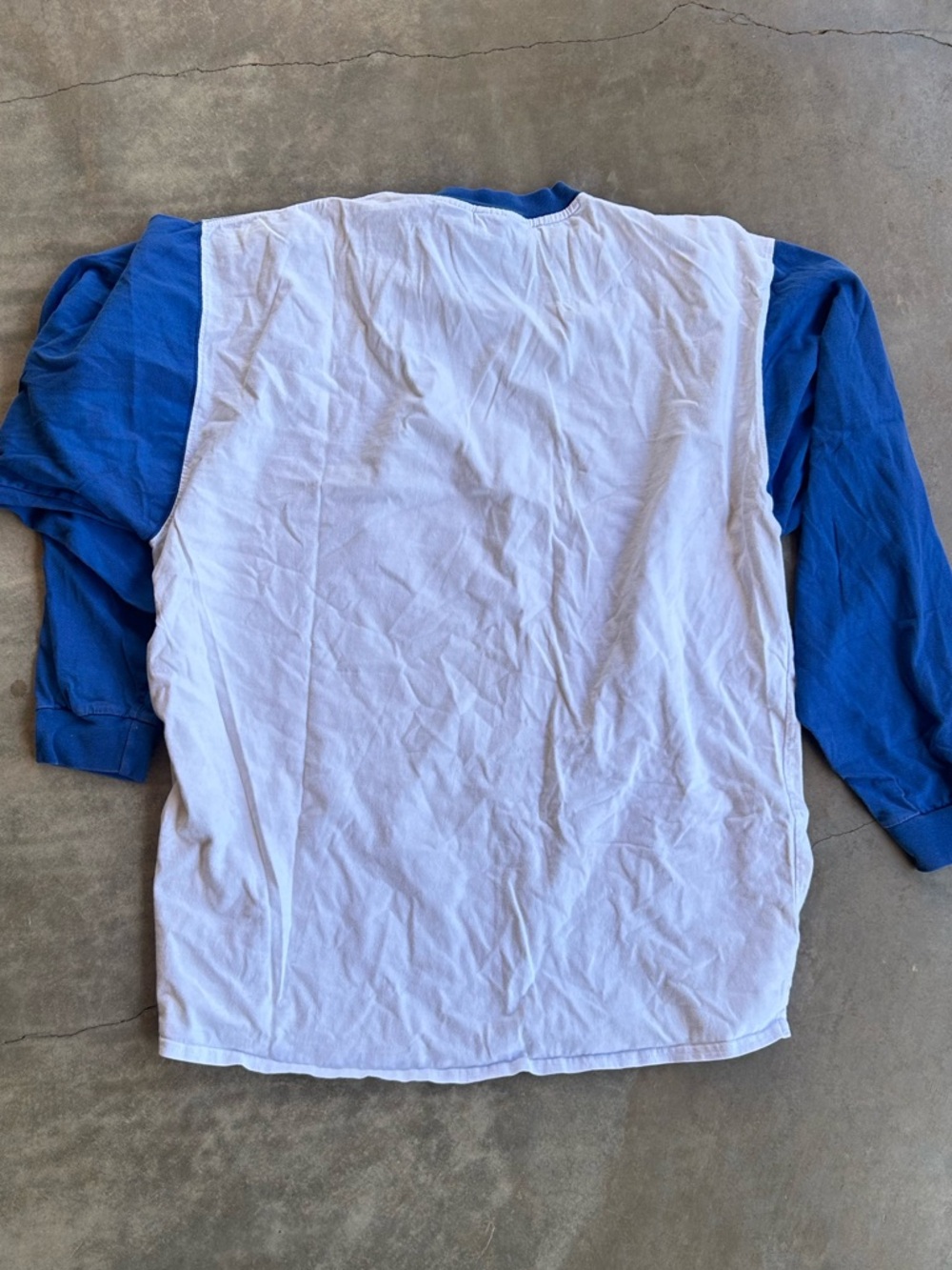 No Boundaries Blue & White Long Sleeve Graphic Tees bundle - Picture 5 of 8
